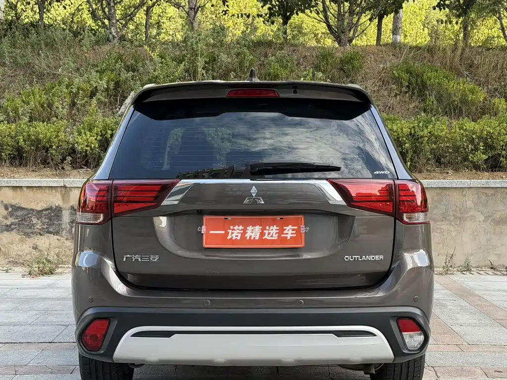 Mitsubishi Outlander — миниатюра 4