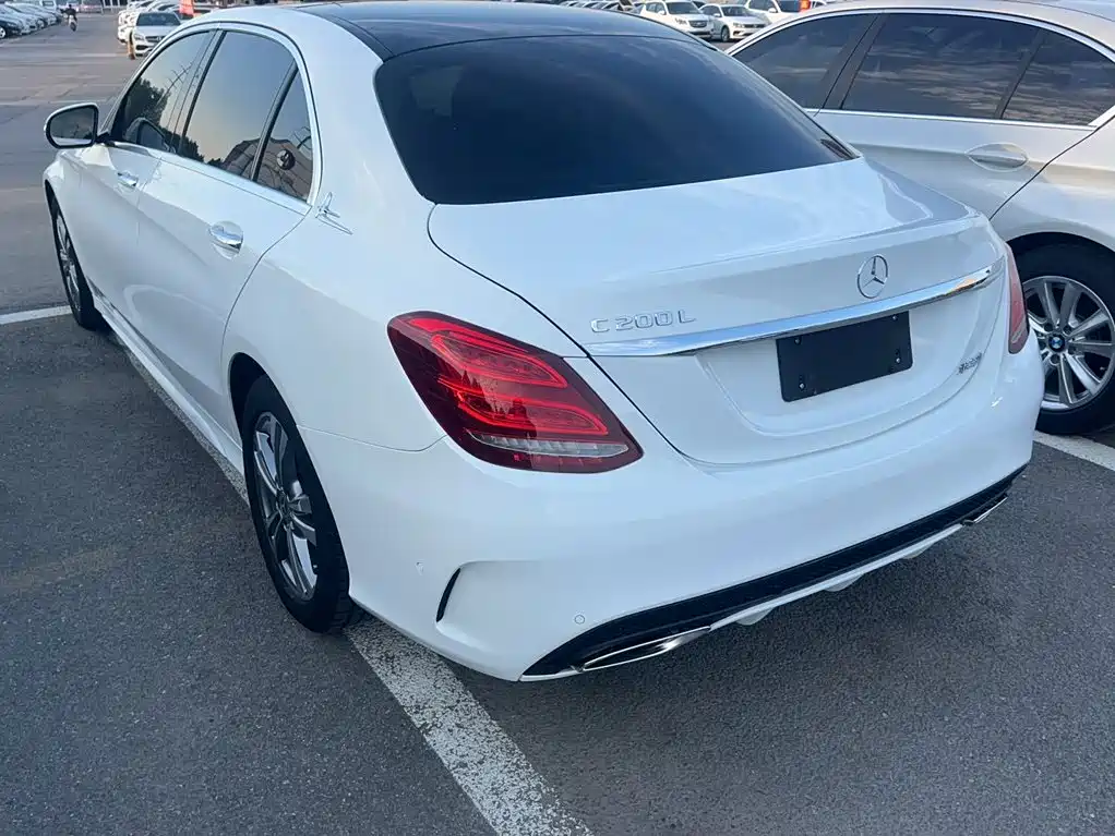 Mercedes-Benz C-Class — миниатюра 12