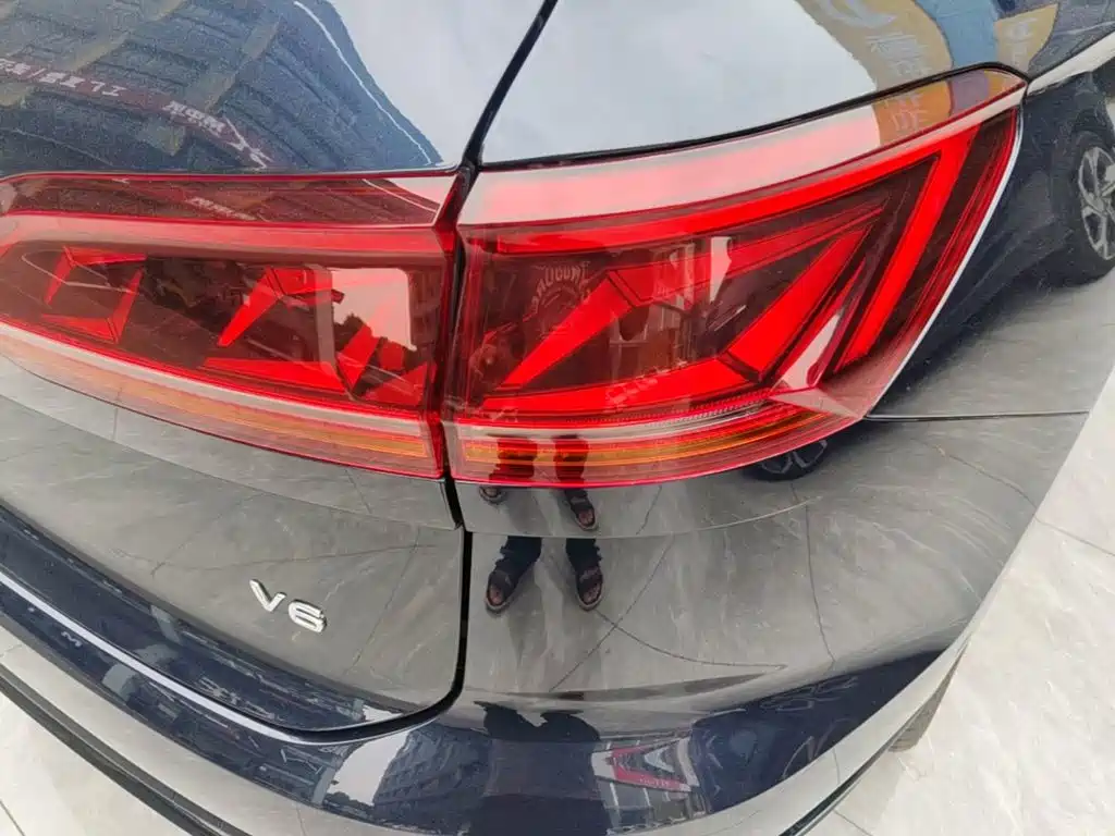 Volkswagen Touareg — миниатюра 8