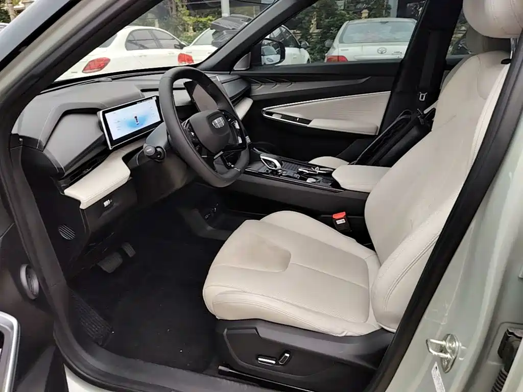 Geely Boyue — миниатюра 15
