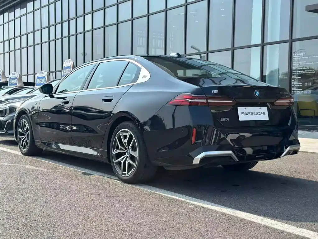 BMW i5 — миниатюра 14