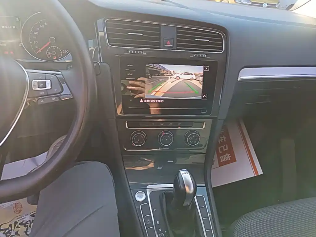 Volkswagen Golf — миниатюра 13