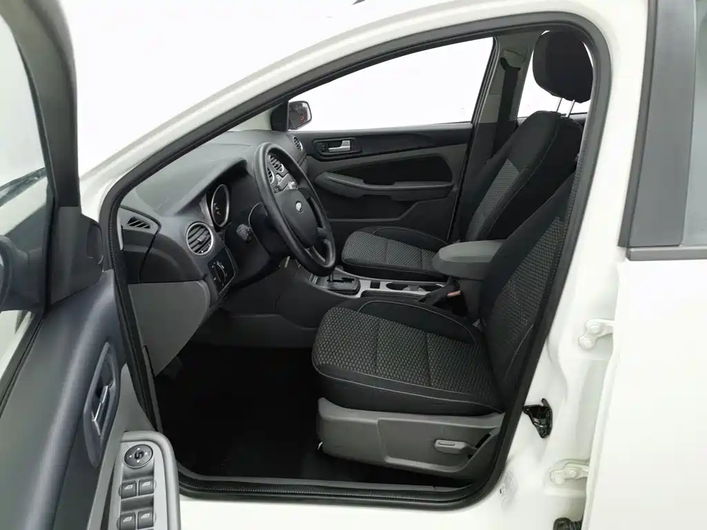 Ford Focus — миниатюра 10