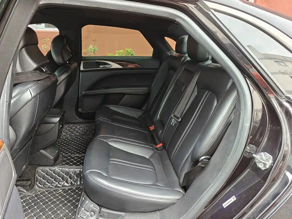 Lincoln MKZ — миниатюра 14