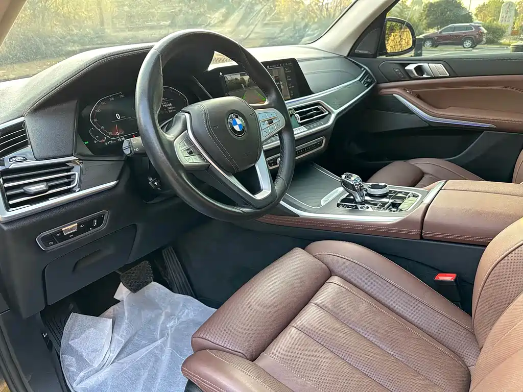 BMW X7 2022 xDrive40i Lead Luxury