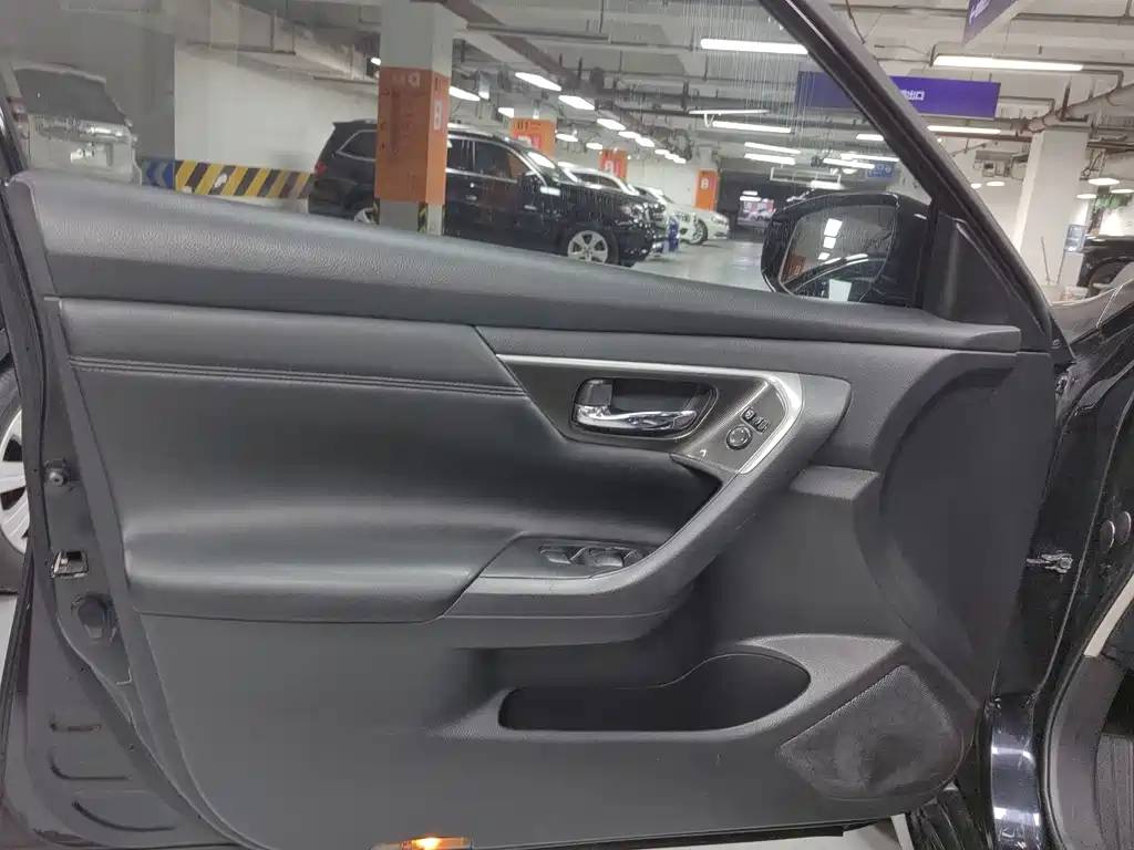 Nissan Teana — миниатюра 12