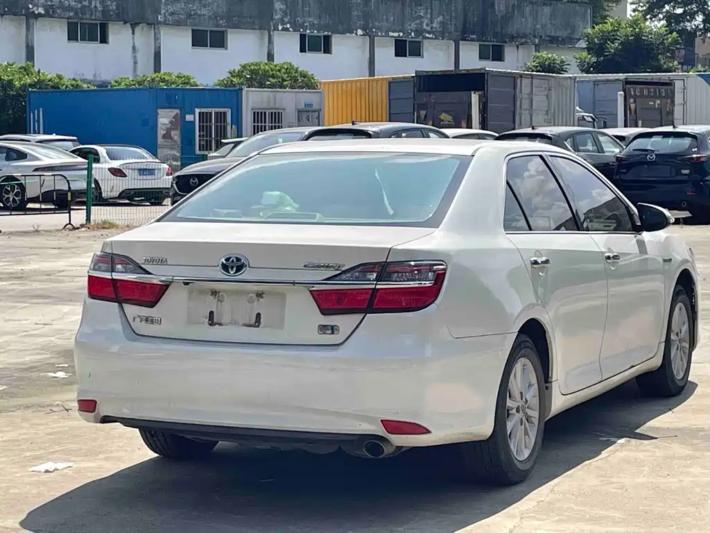 Toyota Camry — миниатюра 9