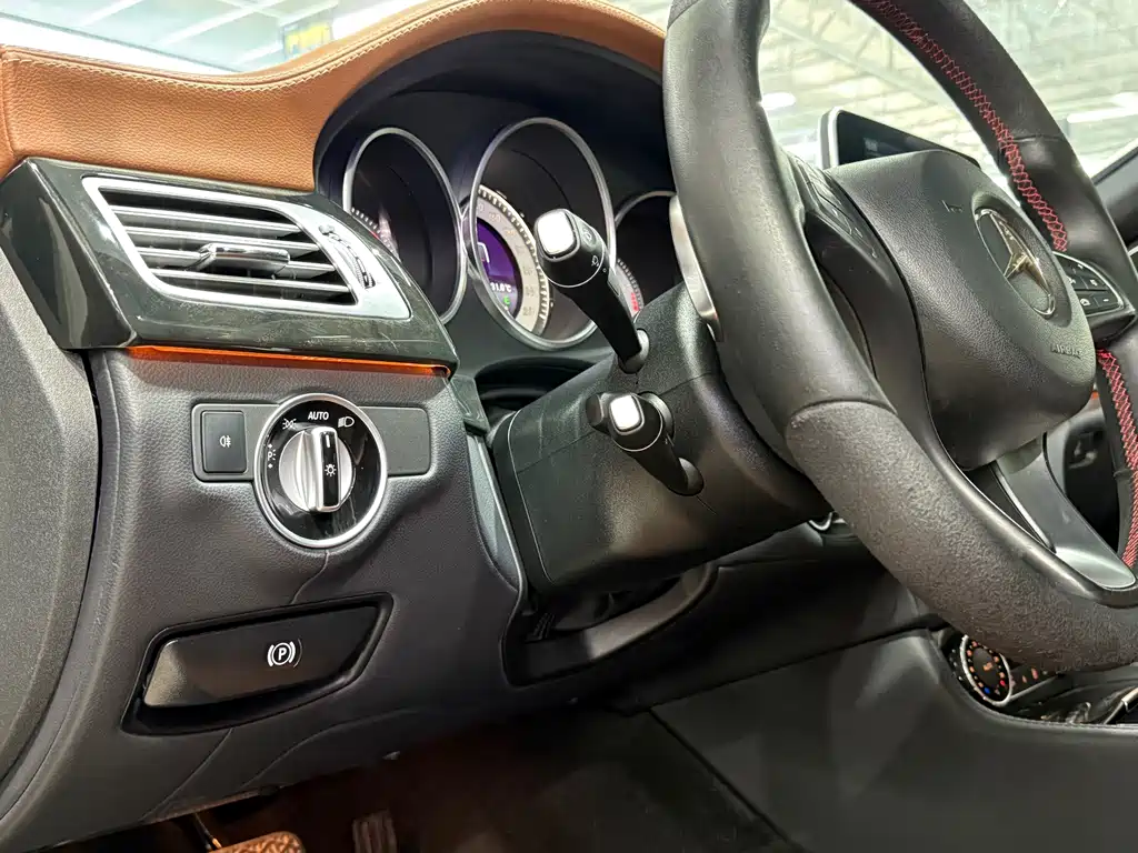 Mercedes-Benz CLS — миниатюра 6