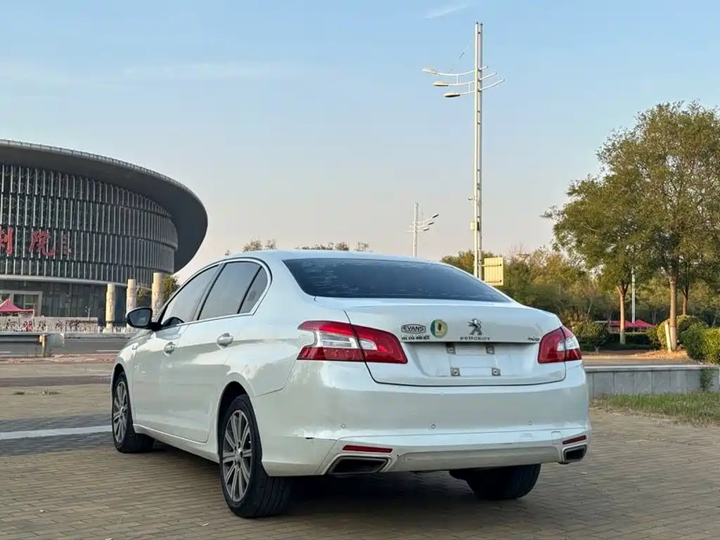 Peugeot 408 — миниатюра 6