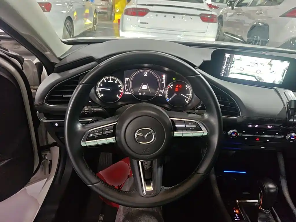 Mazda 3 Axela — миниатюра 11