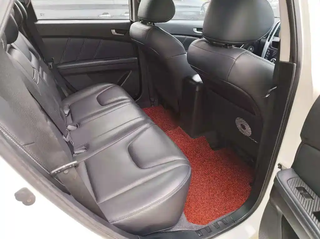 LUXGEN EXCELLENT 6 SUV