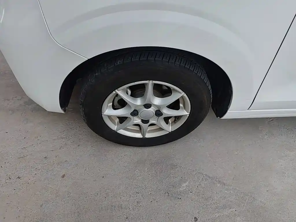 Roewe Clever — миниатюра 23