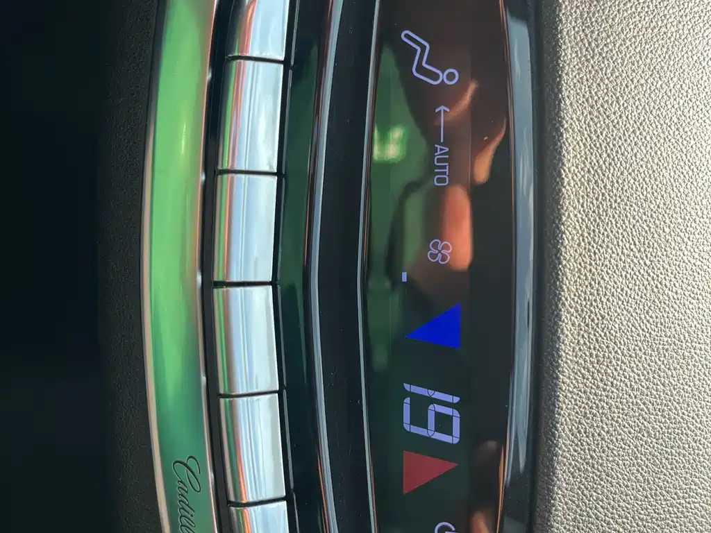 Cadillac XT6 — миниатюра 33