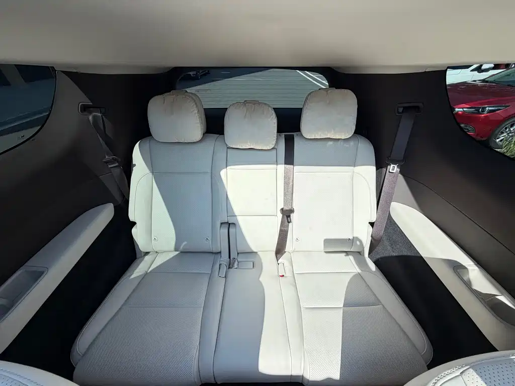 Li Auto Li MEGA — миниатюра 12