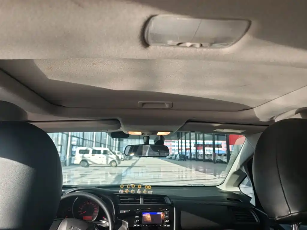 Honda Fit — миниатюра 18