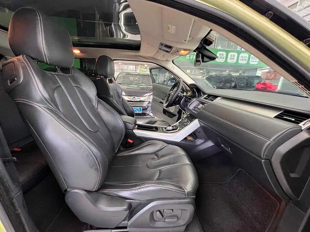 Land Rover Evoque (Import) — миниатюра 15