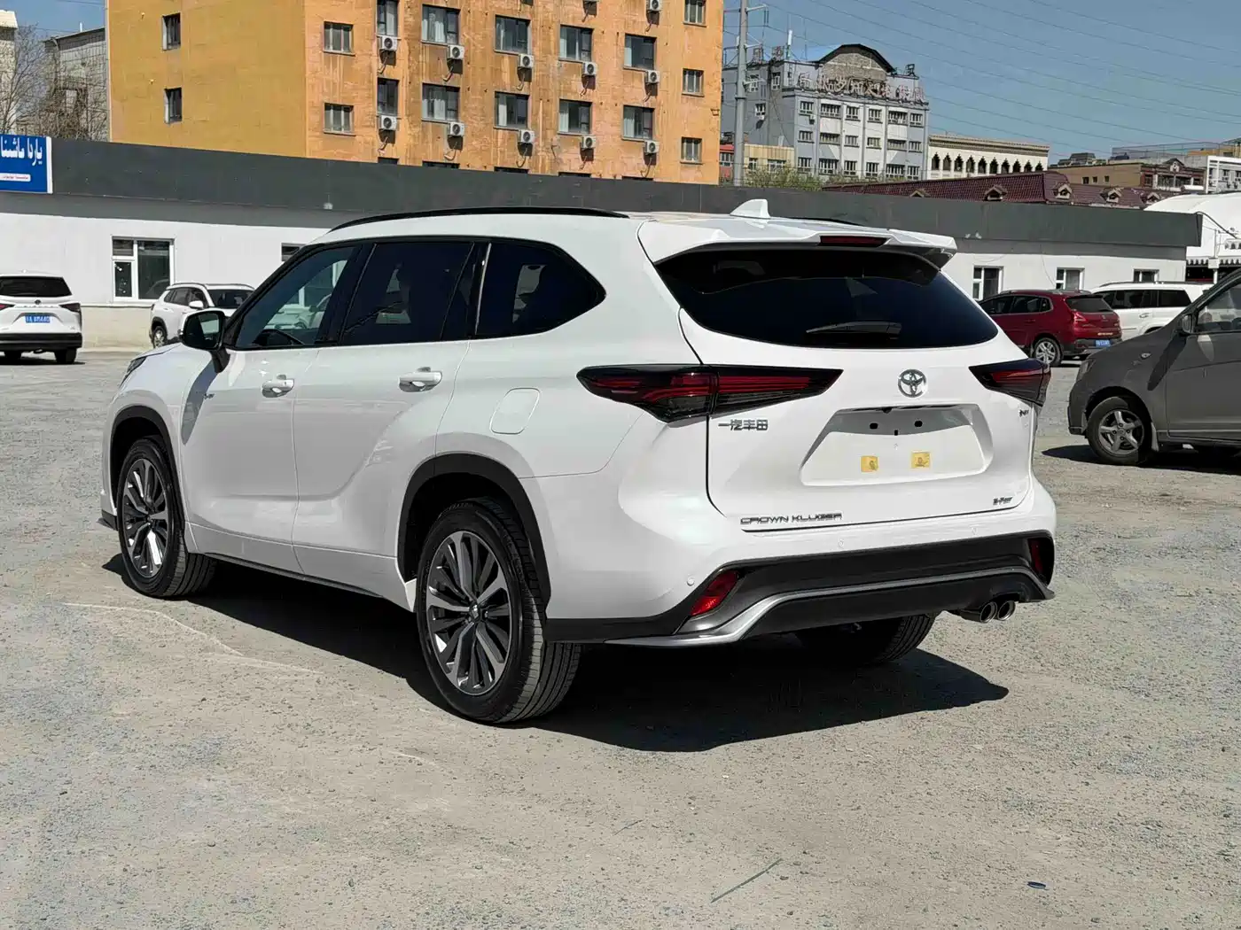 Toyota Crown 2026 Белый из Китая, фото 4