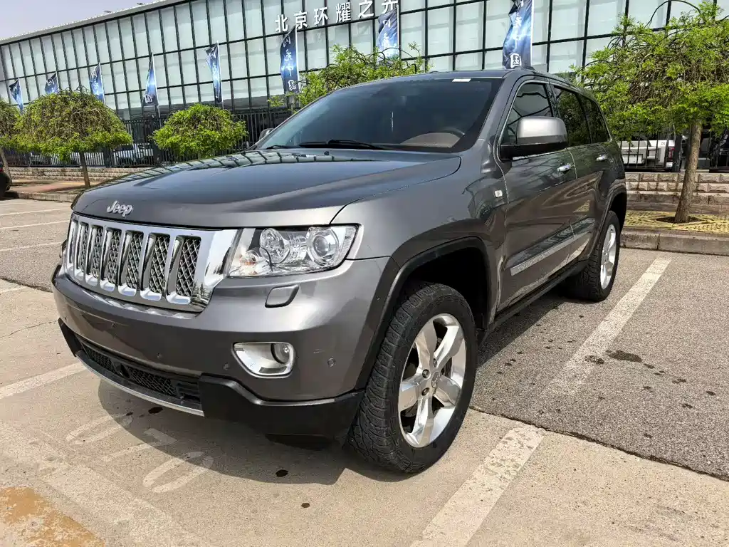 Jeep Grand Cherokee (Import) 2013
