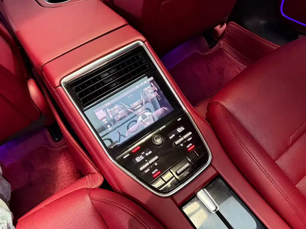 Porsche Panamera — миниатюра 9