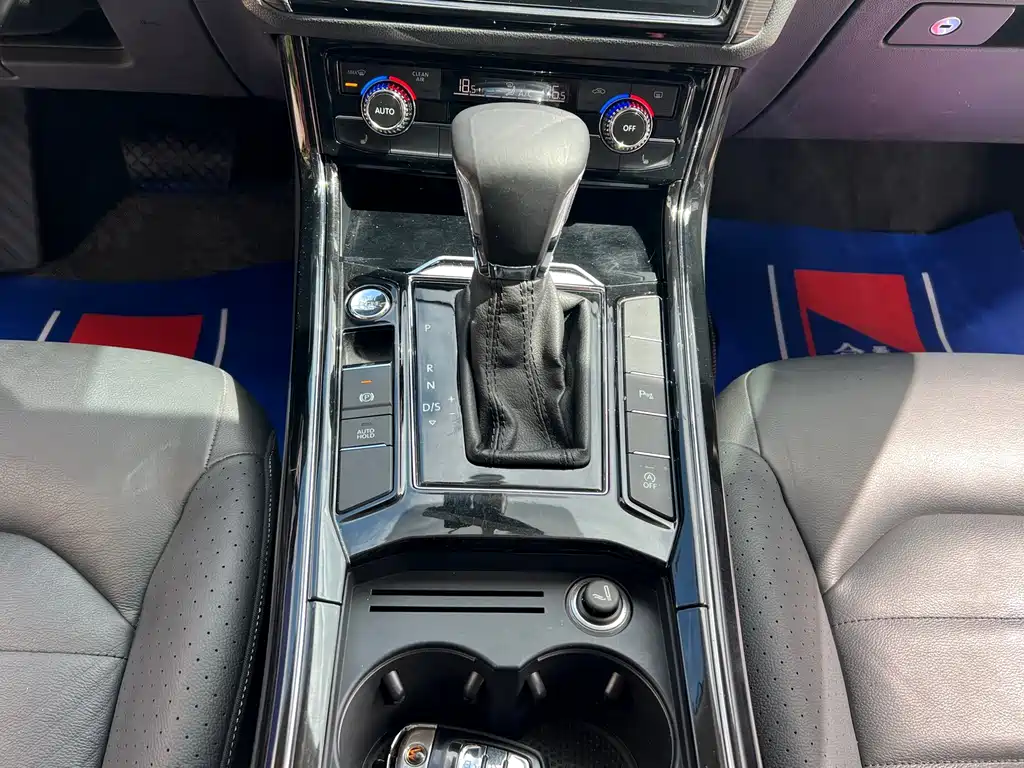 Volkswagen Phideon — миниатюра 14