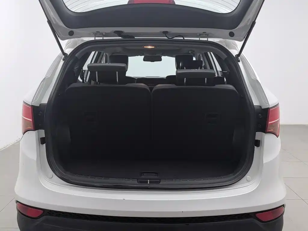 Hyundai Santa Fe — миниатюра 16