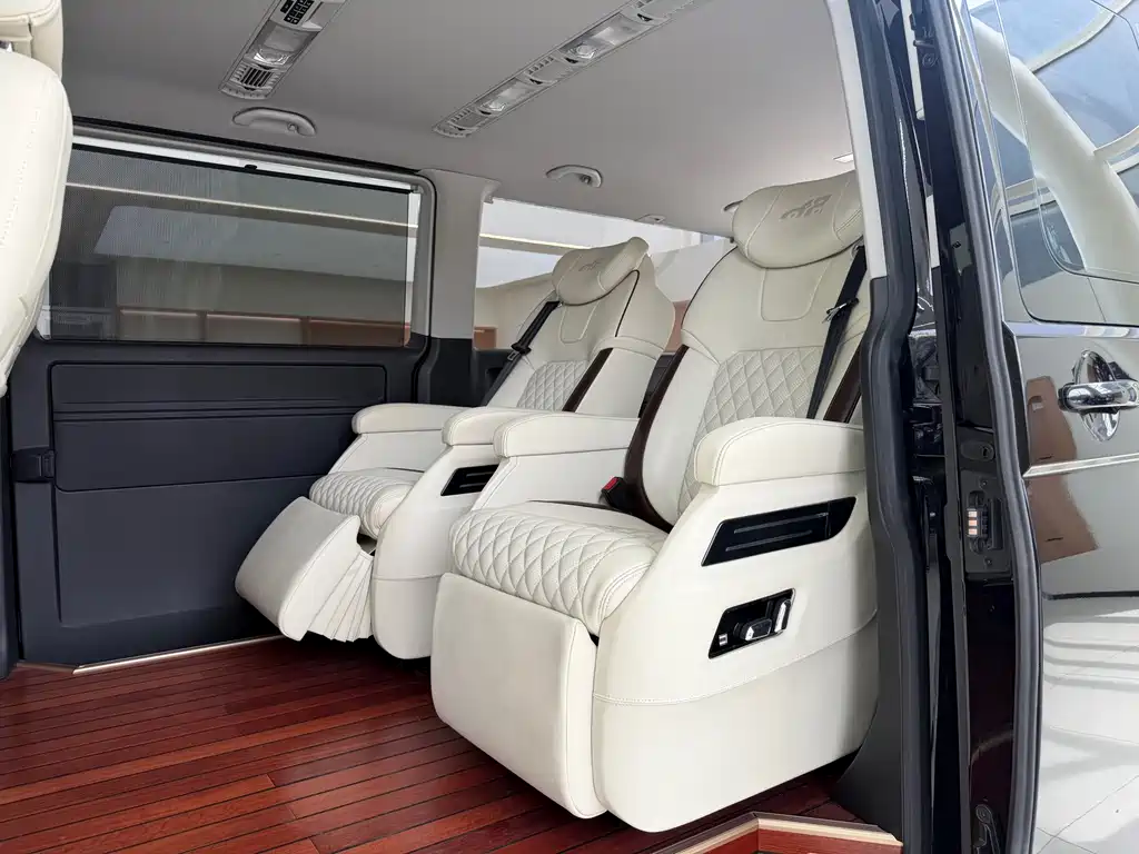 Volkswagen Caravelle — миниатюра 18