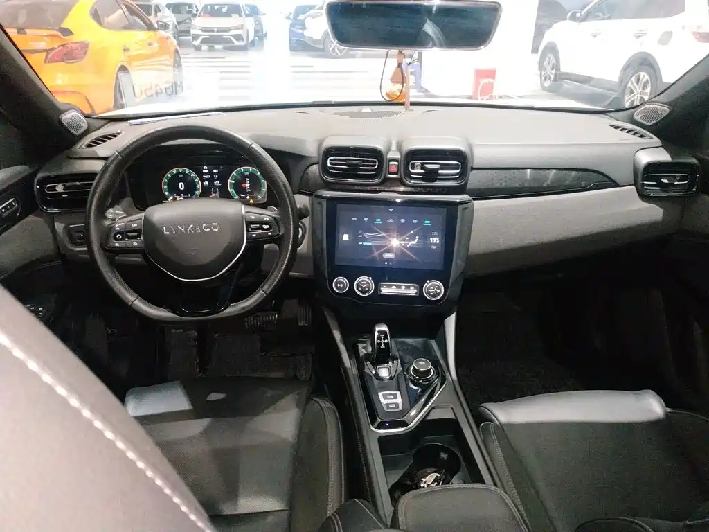 Lynk & Co 03 — миниатюра 10