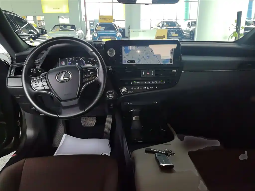 Lexus ES 2022 200