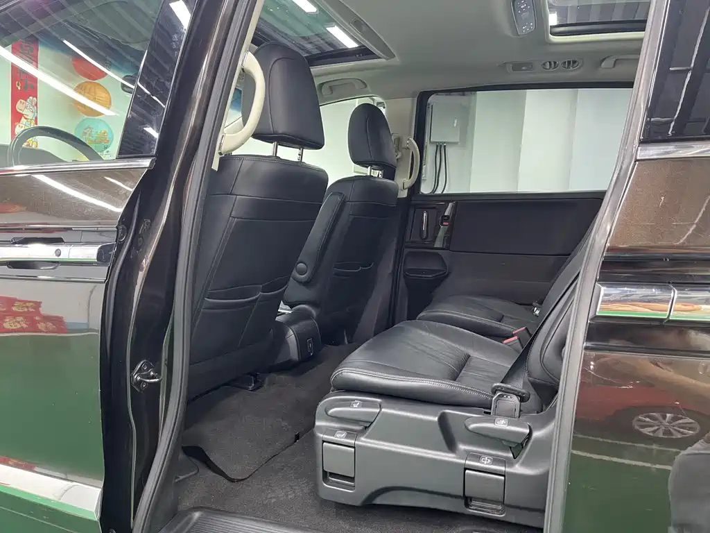 Honda Elysion — миниатюра 22