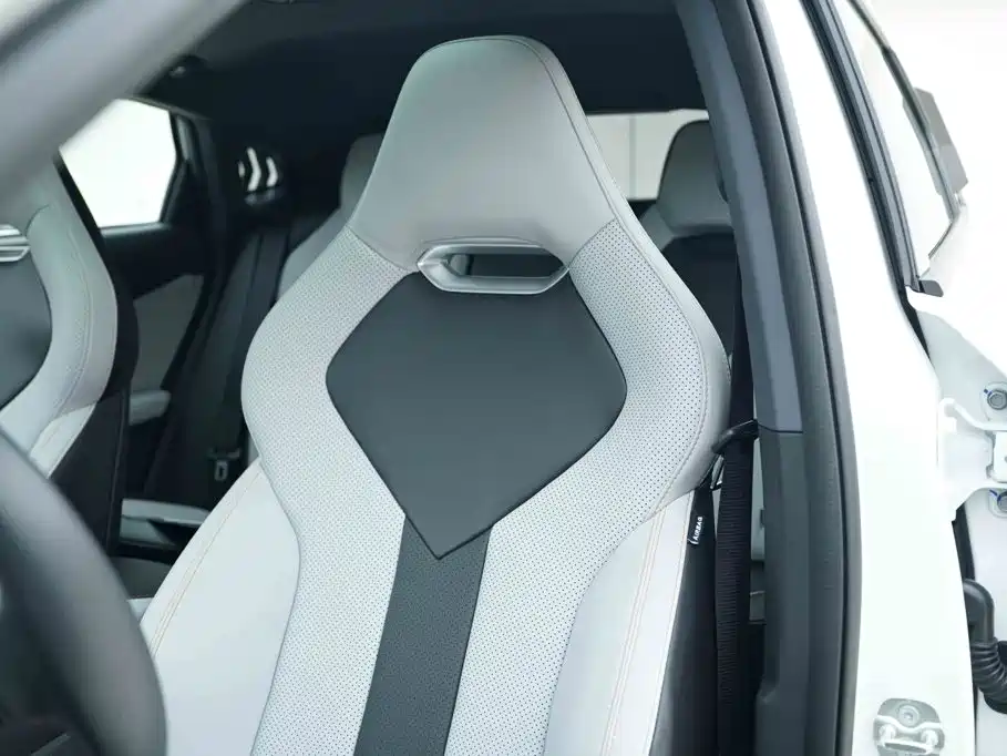 Changan UNI-V iDD — миниатюра 12