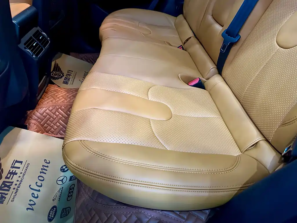Land Rover Evoque (Import) — миниатюра 12