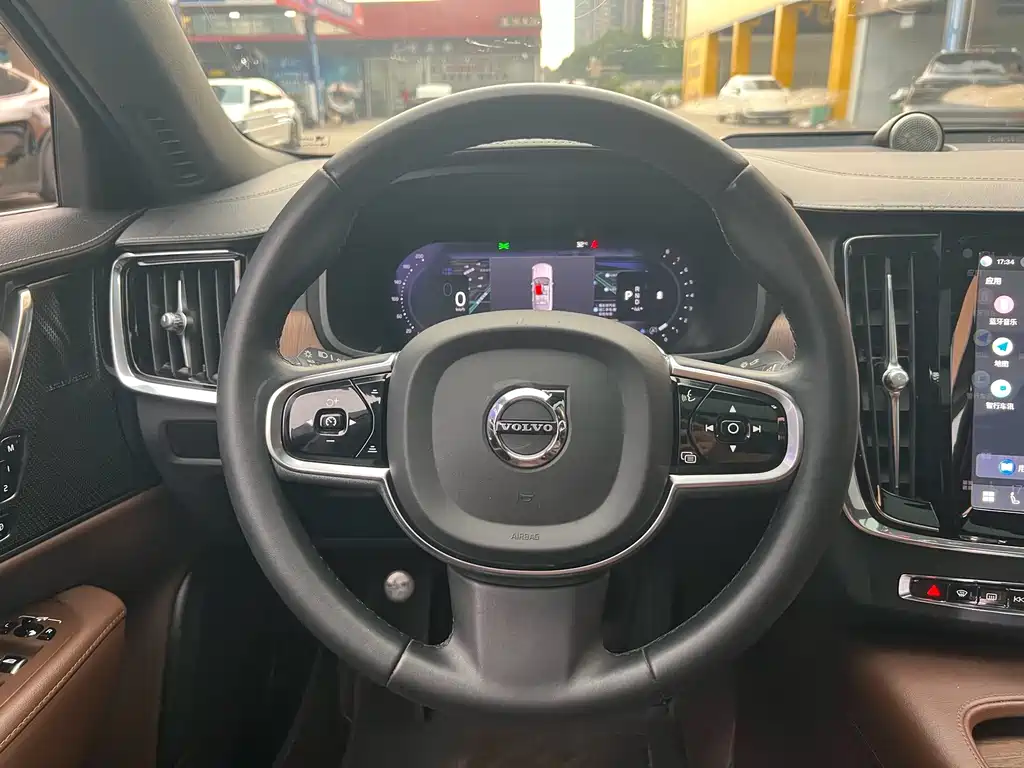 Volvo S90 — миниатюра 24