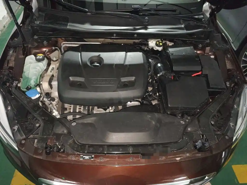 Volvo V40 — миниатюра 11