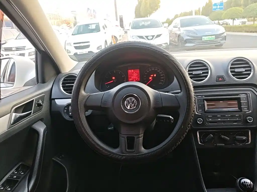 Volkswagen Jetta — миниатюра 11