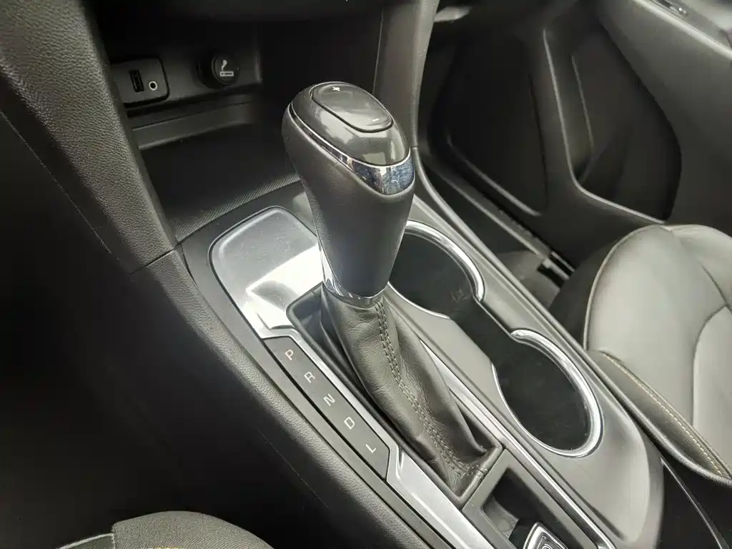 Chevrolet Equinox — миниатюра 13