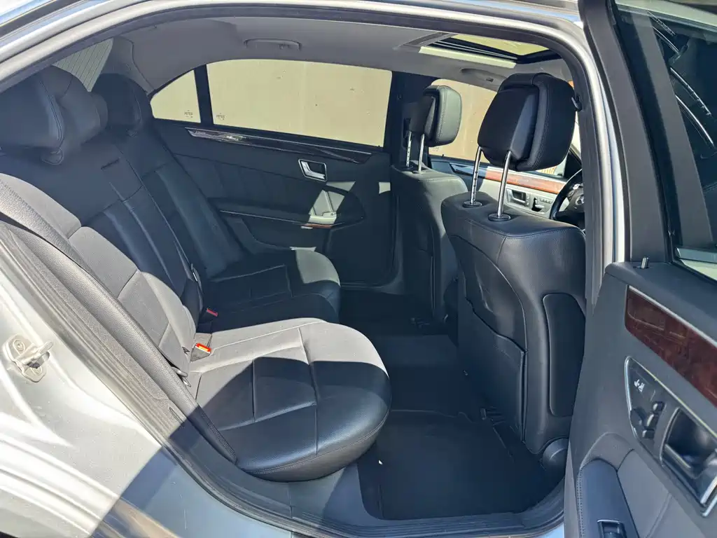 Mercedes-Benz E-Class — миниатюра 21