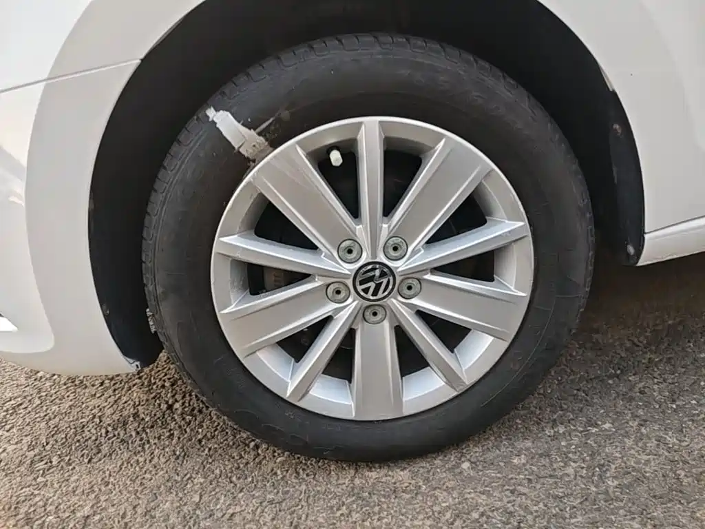 Volkswagen Jetta — миниатюра 23