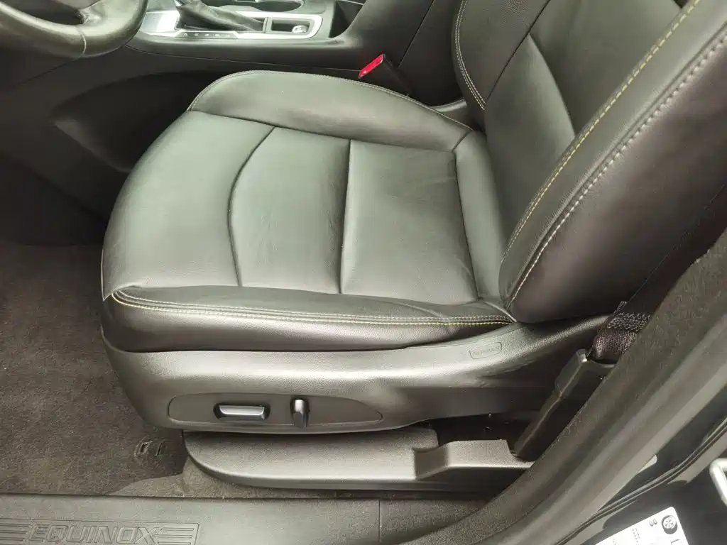 Chevrolet Equinox — миниатюра 20