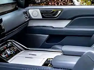 Lincoln Navigator — миниатюра 11