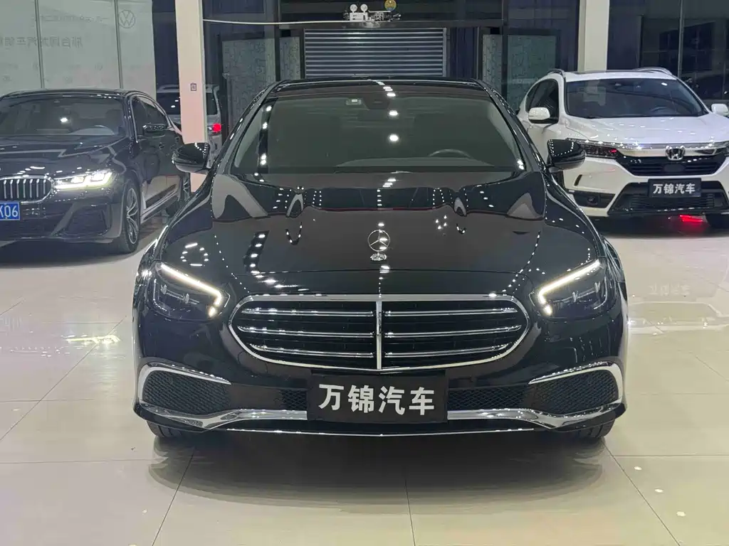 Mercedes-Benz E-Class — миниатюра 2