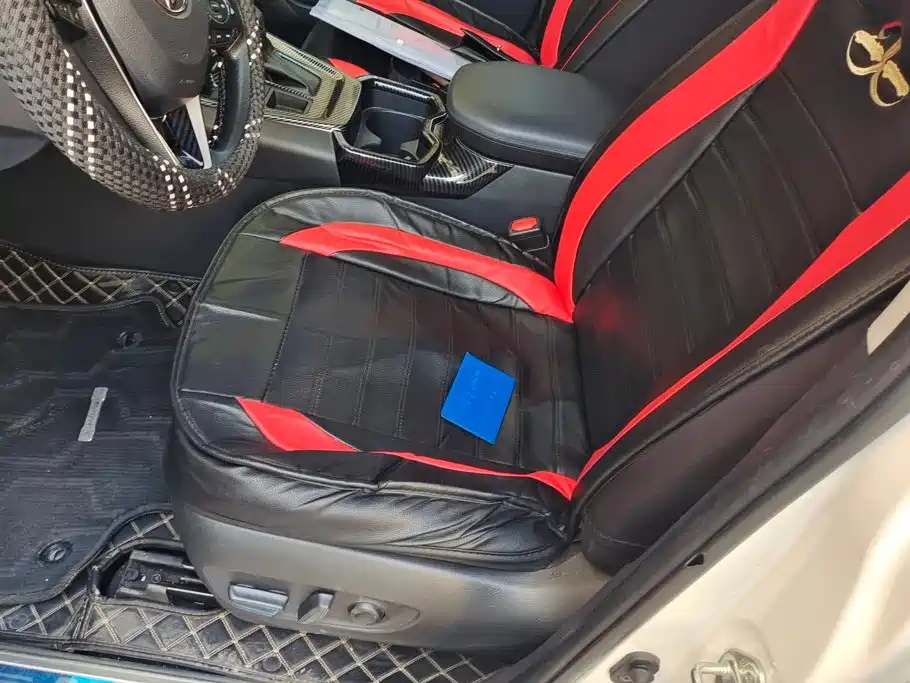 Toyota RAV4 — миниатюра 9