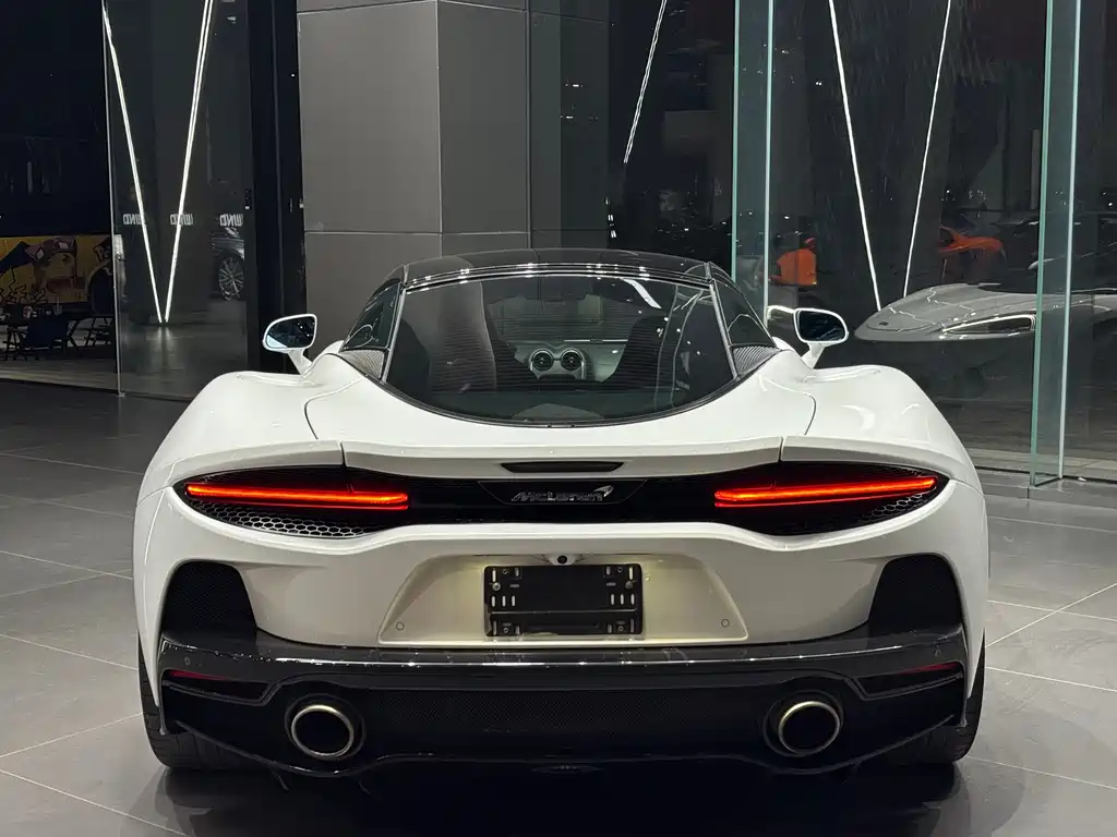 MCLAREN GT