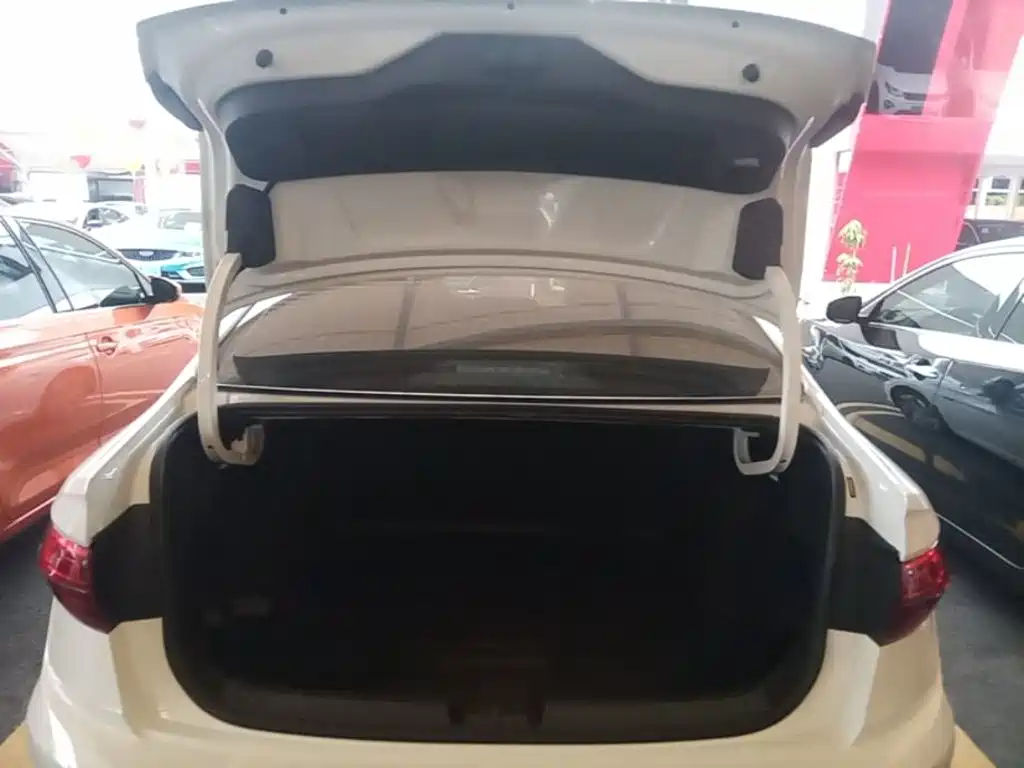 Volkswagen Sagitar — миниатюра 19