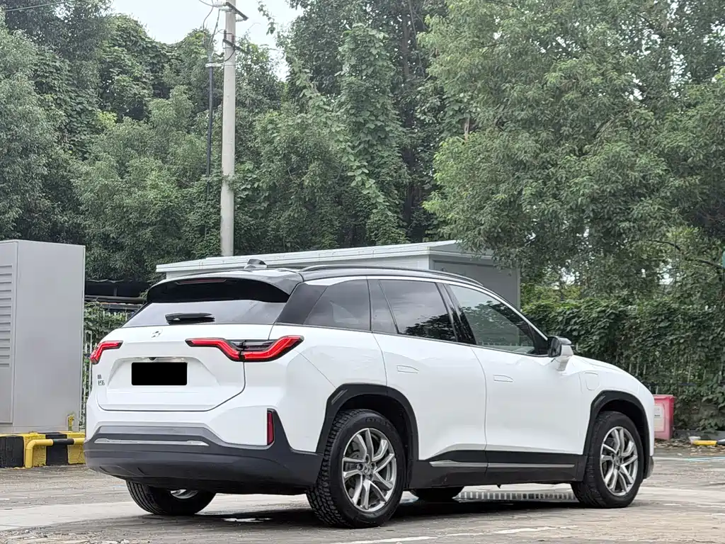 NIO ES6 — миниатюра 14