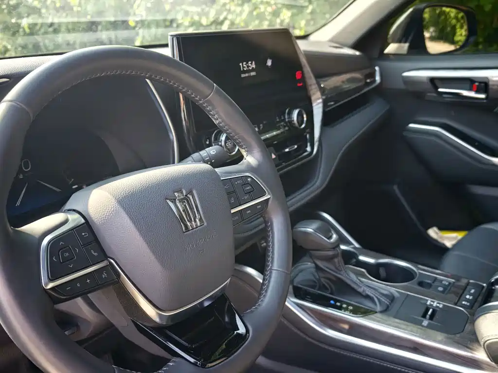 Toyota Crown Kluger — миниатюра 17