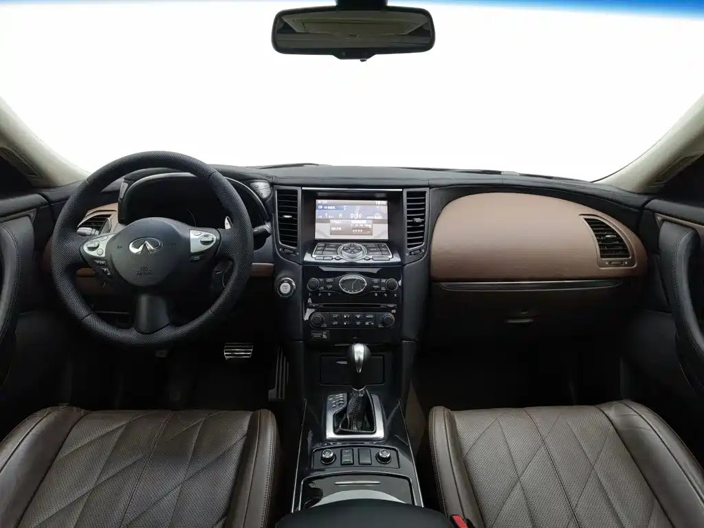 Infiniti FX — миниатюра 5