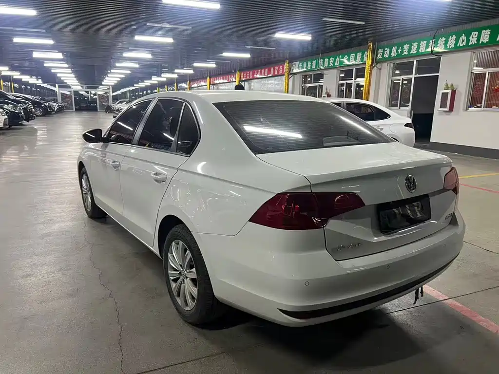 Volkswagen Bora — миниатюра 7