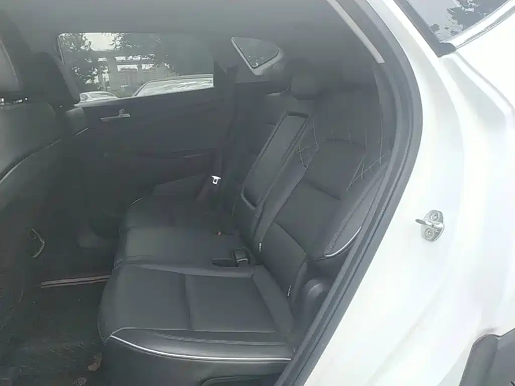 Hyundai Tucson — миниатюра 17