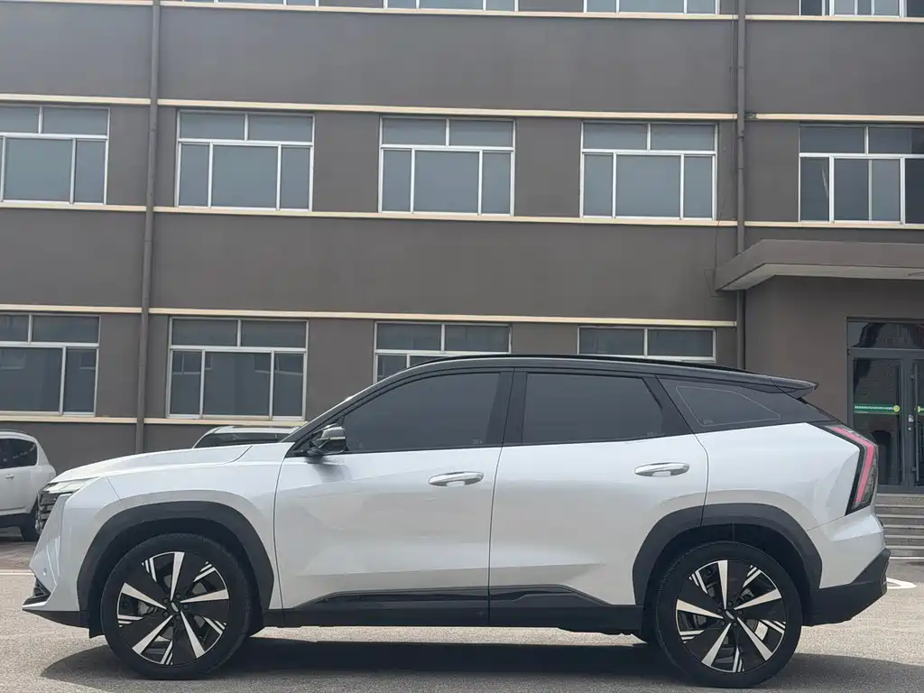Geely Boyue L — миниатюра 7