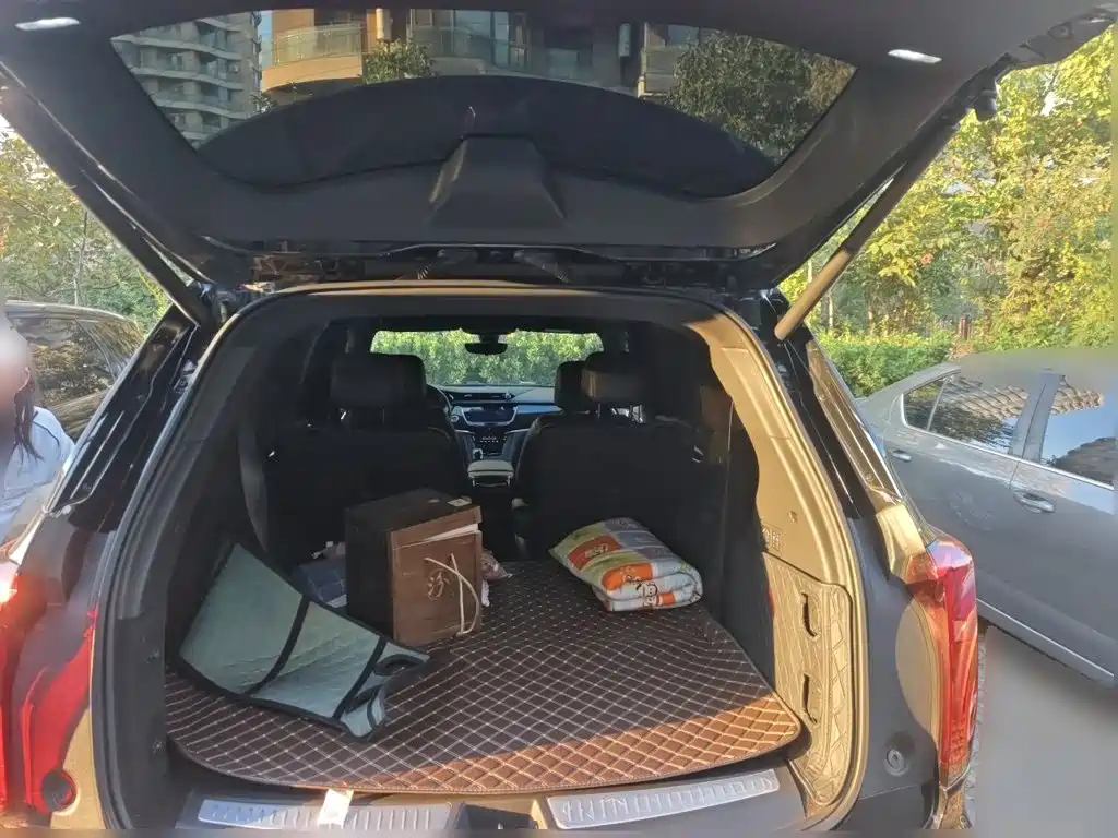 Cadillac XT6 — миниатюра 15